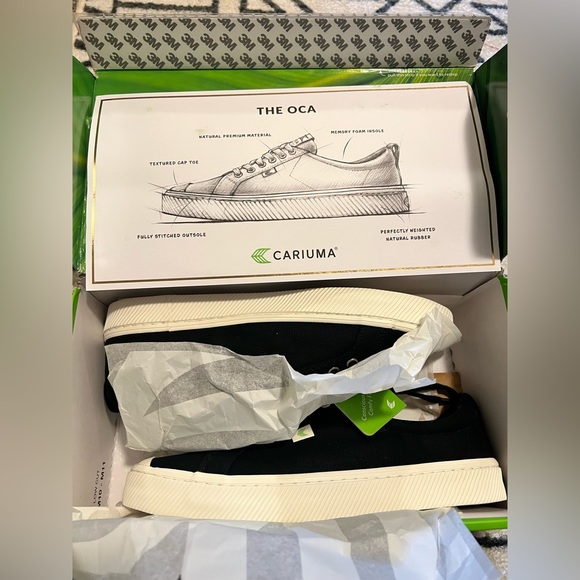 NWT Cariuma OCA Low Black Canvas Sneaker - Picture 2 of 6